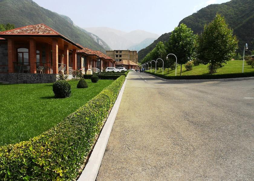  Sheki Exterior Detail