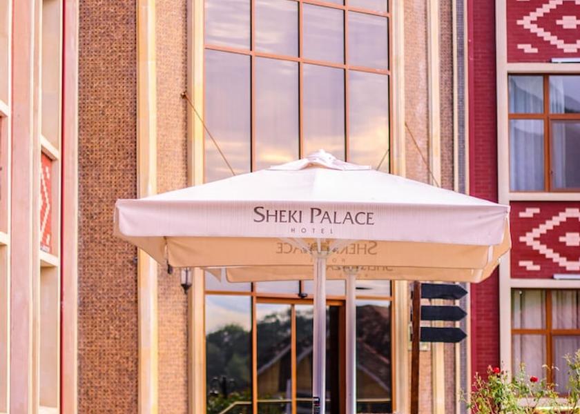  Sheki Front of property