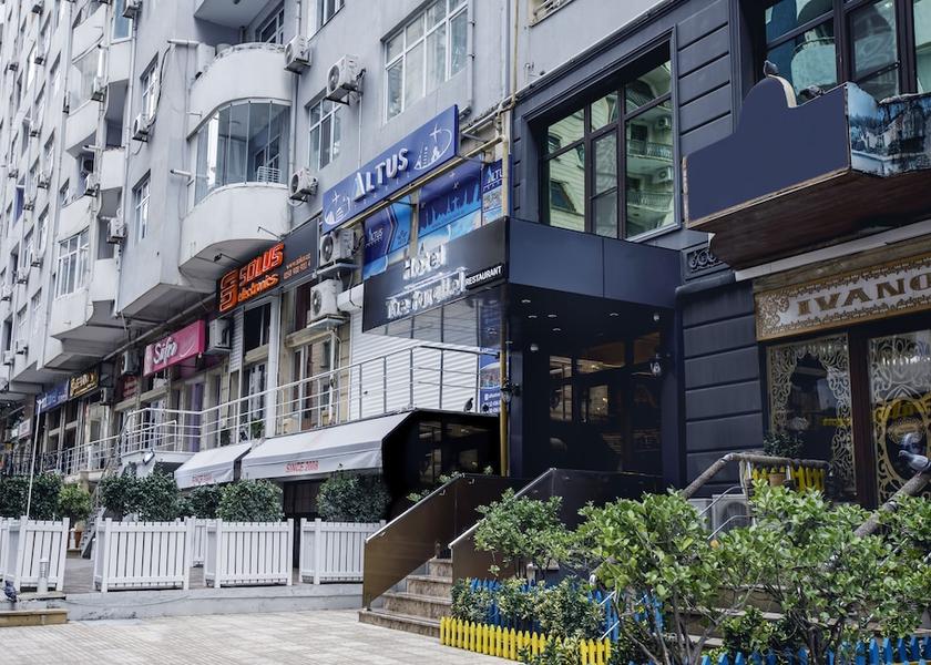  Baku Front of property