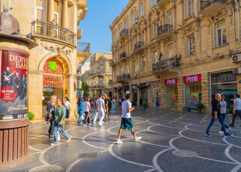  Baku Front of property