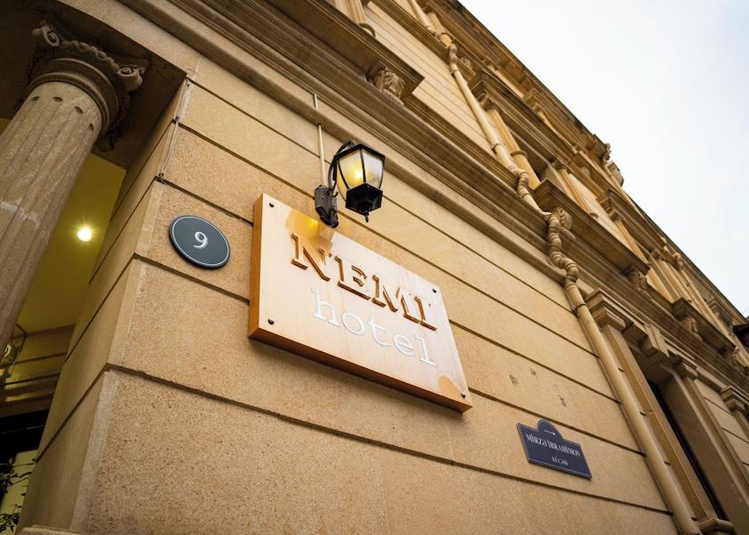  Baku Front of property