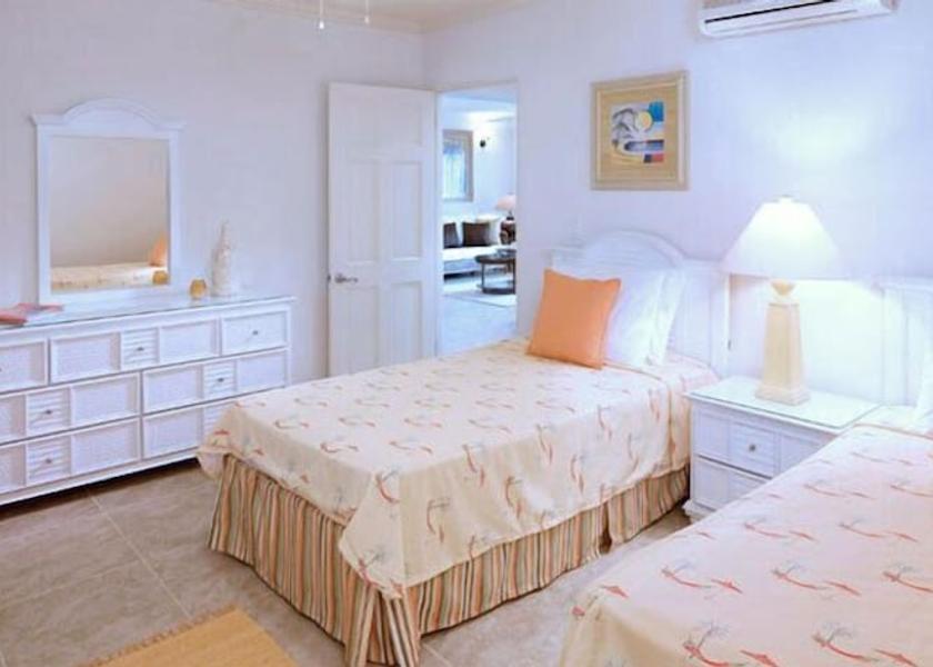 St. James Paynes Bay Room