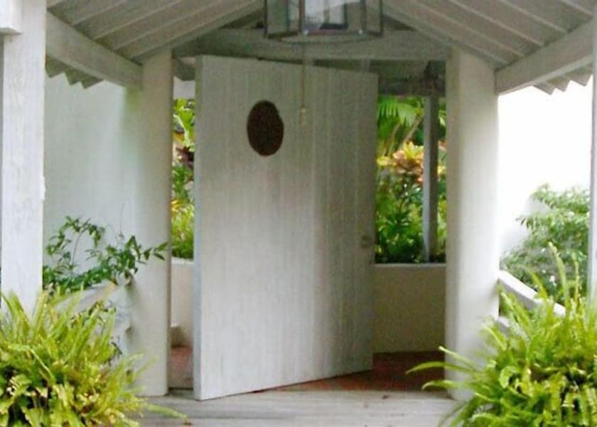 St. James Holetown Garden