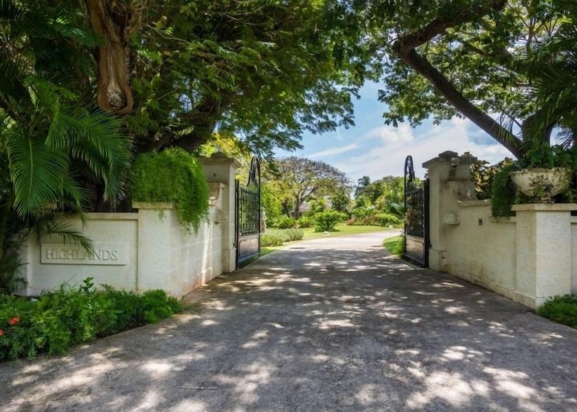  Holetown Exterior Detail