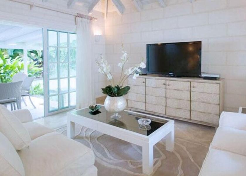  Holetown Living Area
