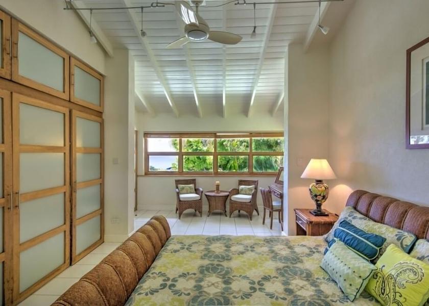  Holetown Interior Entrance