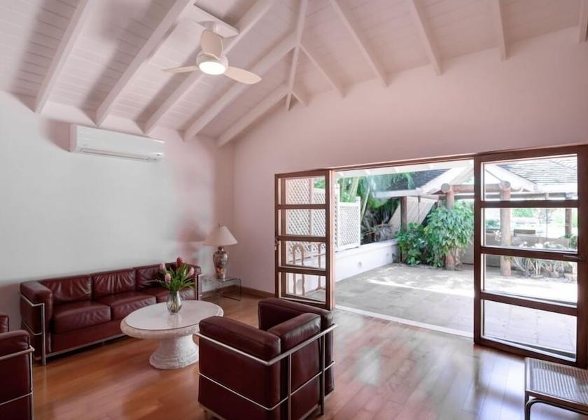  Holetown Living Area