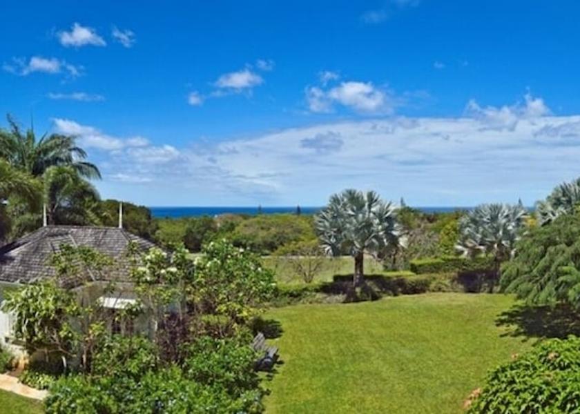  Holetown Property Grounds