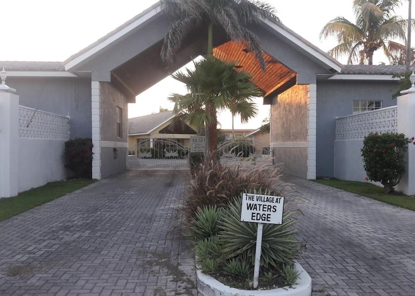 West Grand Bahama Freeport Parking