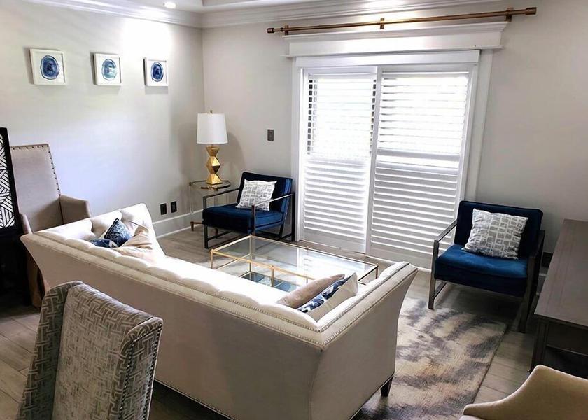  Nassau Living Area