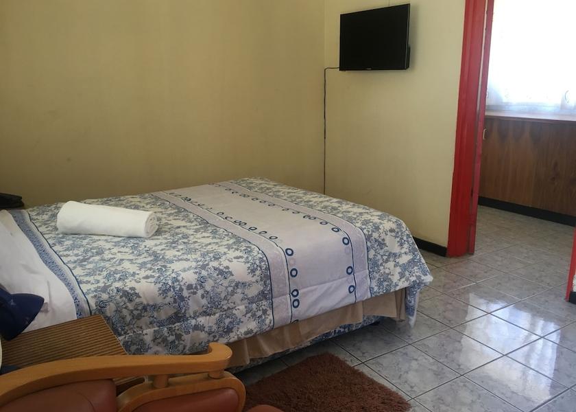  Francistown Room