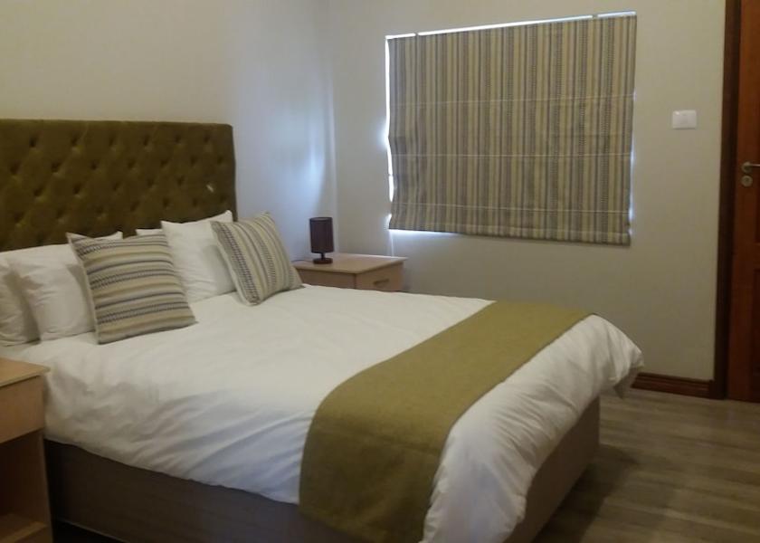  Francistown Room