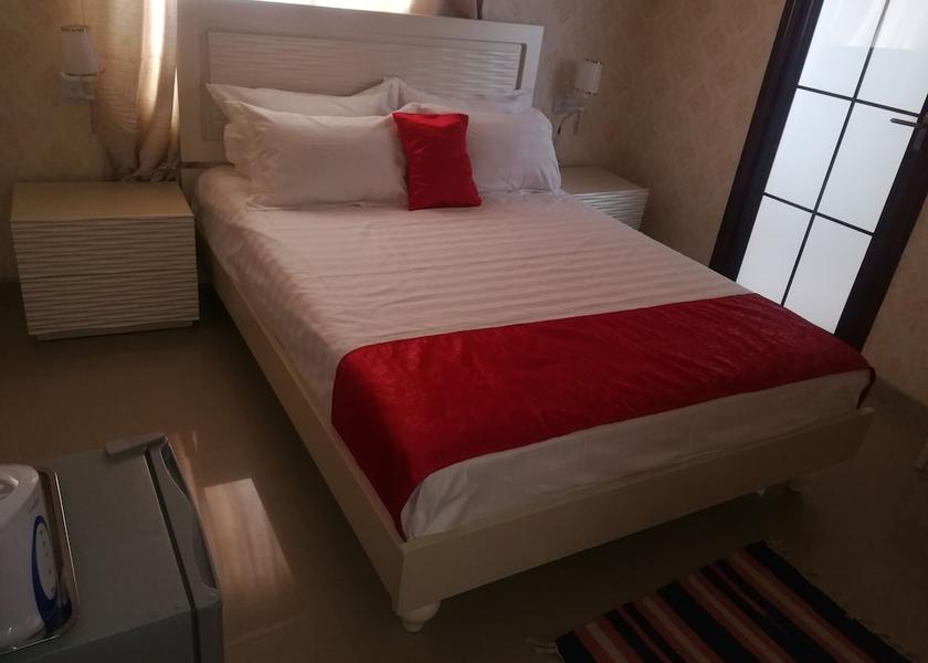  Francistown Room