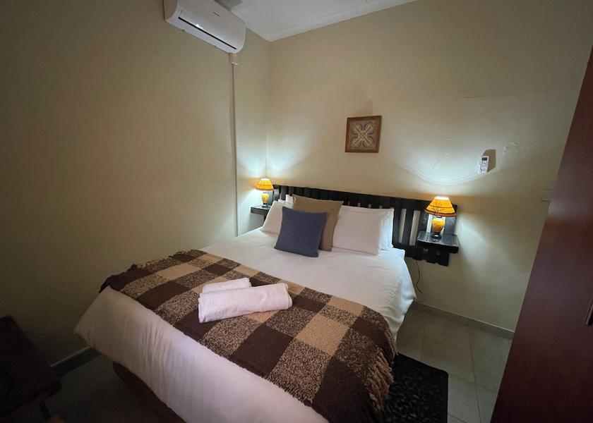  Francistown Room