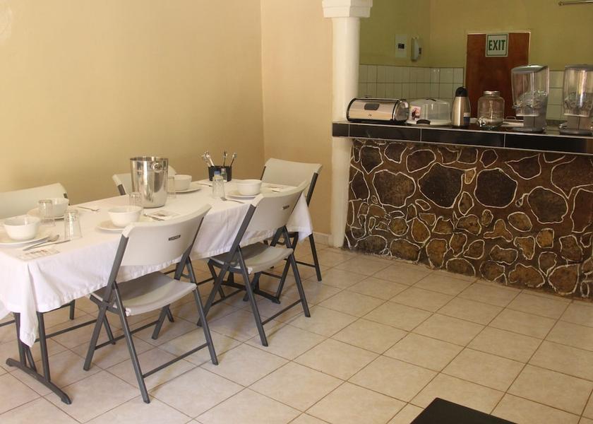  Kasane In-Room Dining