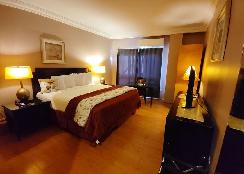  Corozal Room