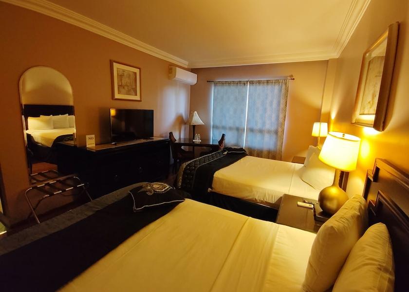  Corozal Room