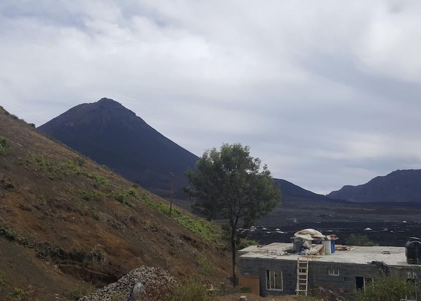  Sao Filipe Mountain View