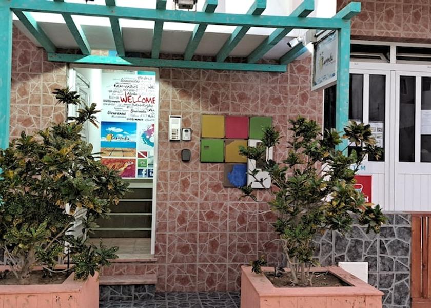  Sal Facade