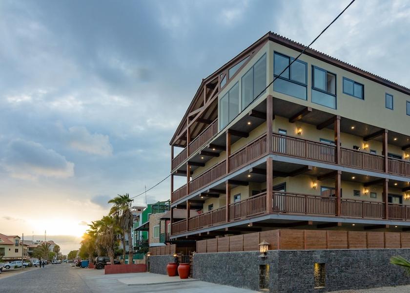  Sal Facade