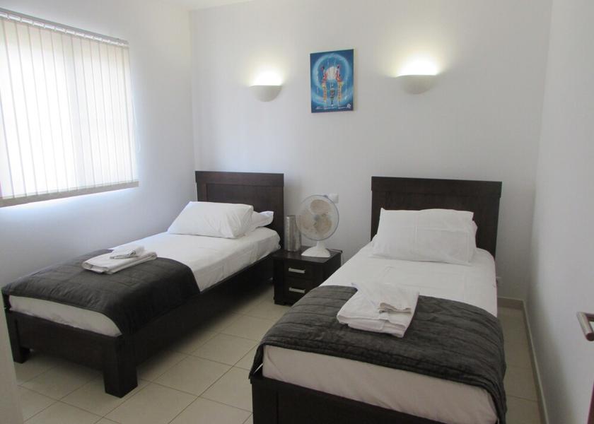  Sal Room