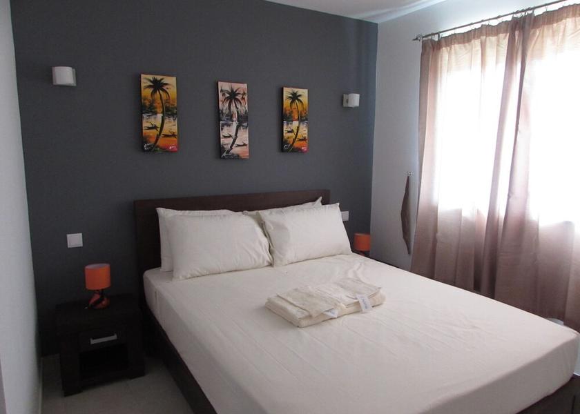  Sal Room