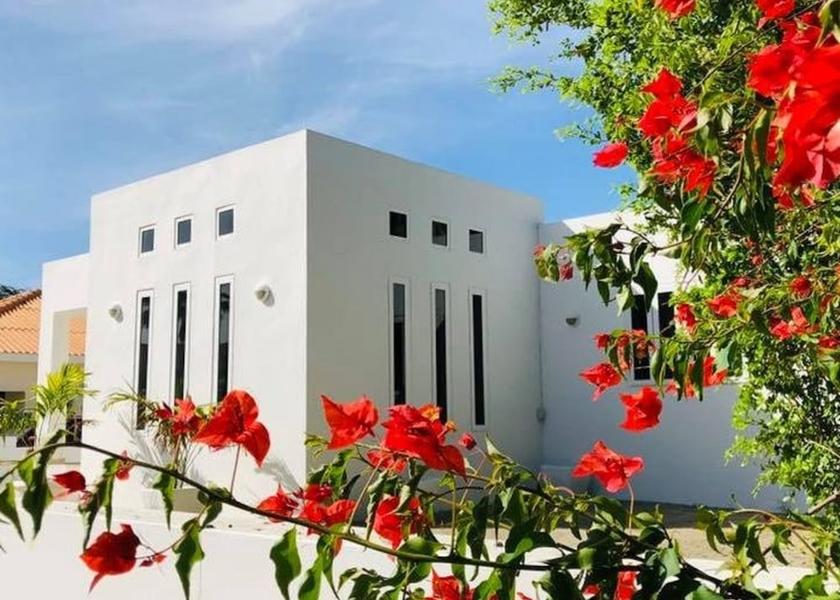  Jan Thiel Facade