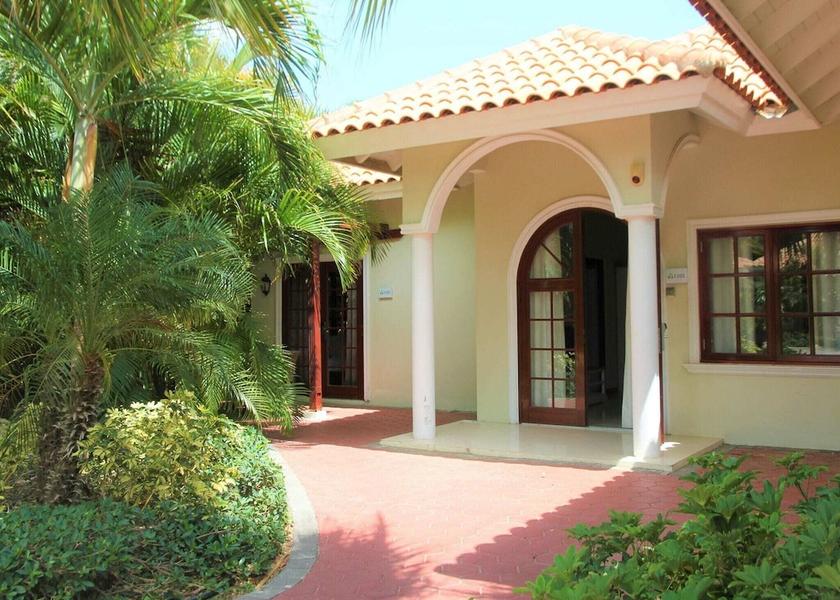  Willemstad Exterior Detail