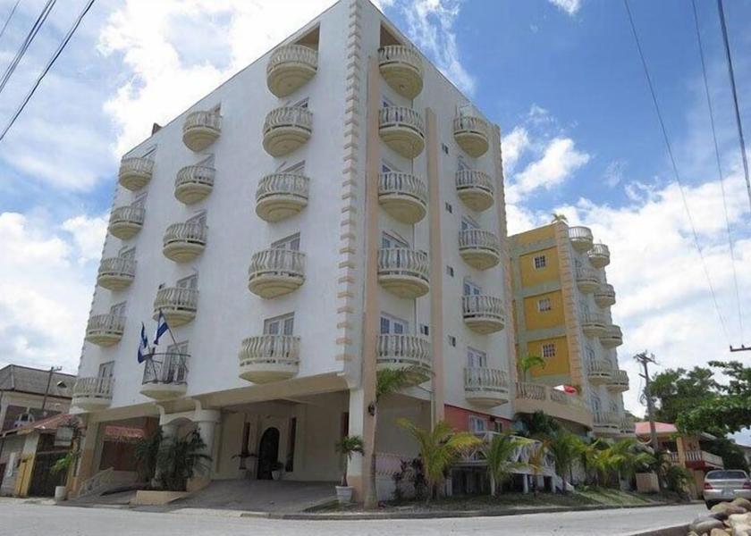 Atlantida La Ceiba Facade