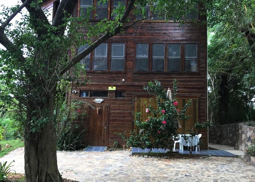 Islas de la Bahia Roatan Facade