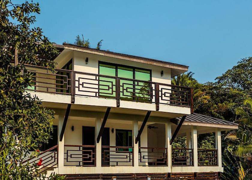 Bay Islands Roatan Facade