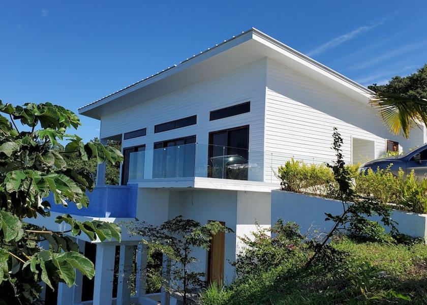 Islas de la Bahia Roatan Facade