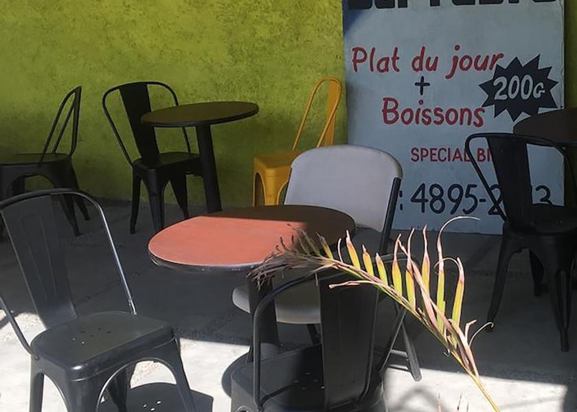  Port-au-Prince Interior Entrance