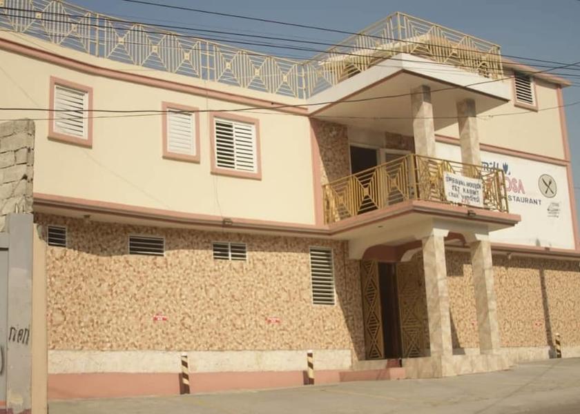  Port-au-Prince Facade