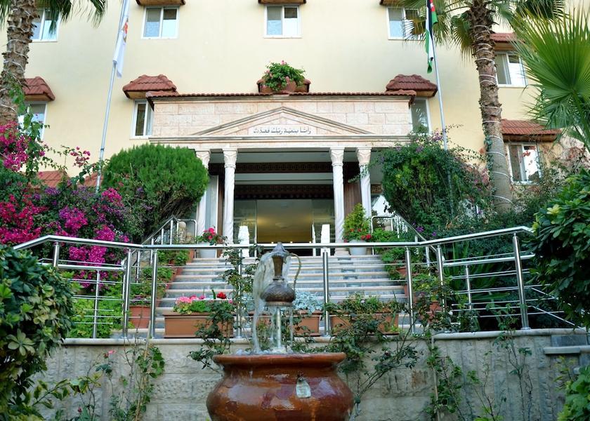 Ma'an Governorate Wadi Musa Exterior Detail