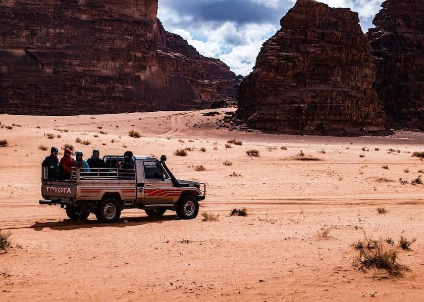 Ma'an Governorate Wadi Musa Helicopter/Plane Tours