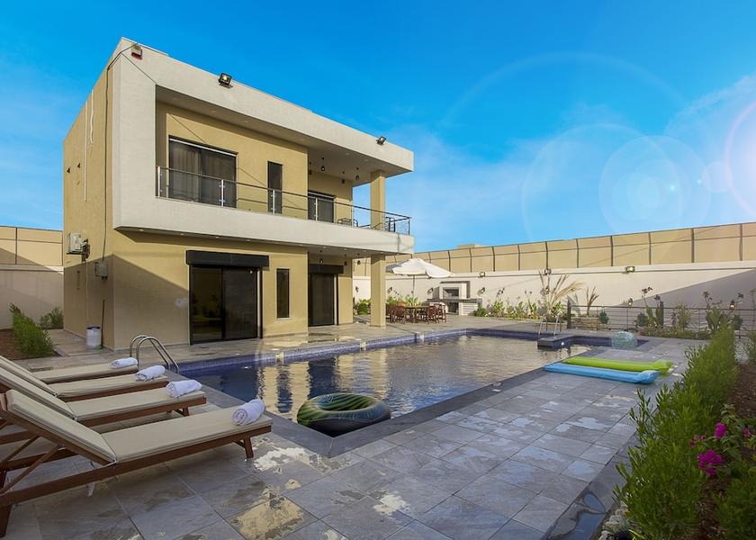  Al Rama Exterior Detail