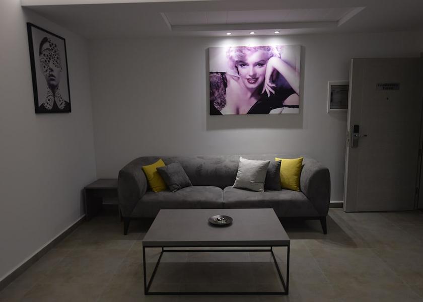  Jounieh Reception