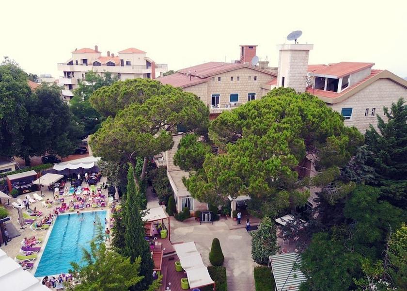  Broumana Exterior Detail