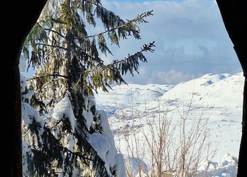 Mzaar Kfardebian Exterior Detail