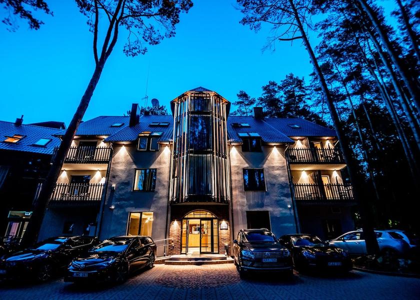  Birstonas Exterior Detail