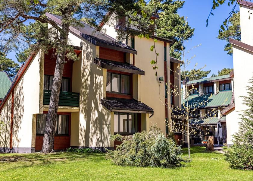  Palanga Exterior Detail