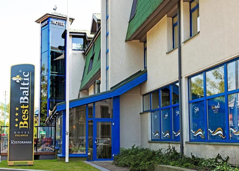  Palanga Exterior Detail
