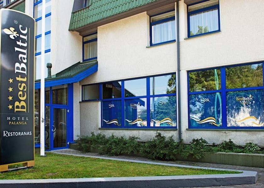  Palanga Exterior Detail