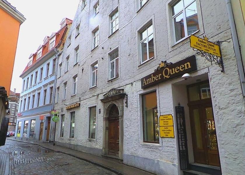  Riga Exterior Detail