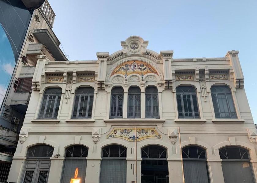  Maputo Exterior Detail
