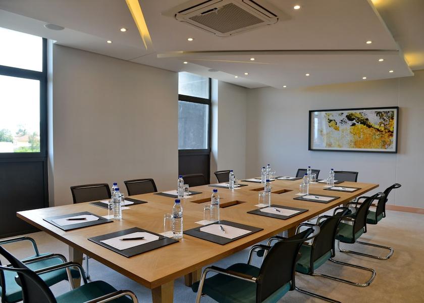  Maputo Meeting Room