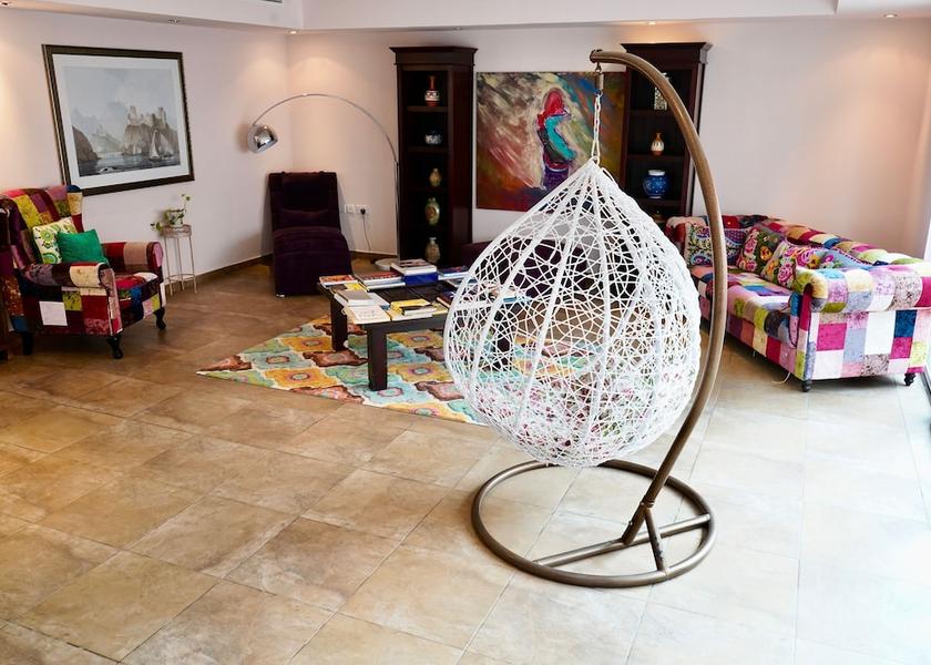  Muscat Lobby