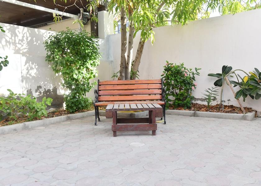  Muscat Exterior Detail