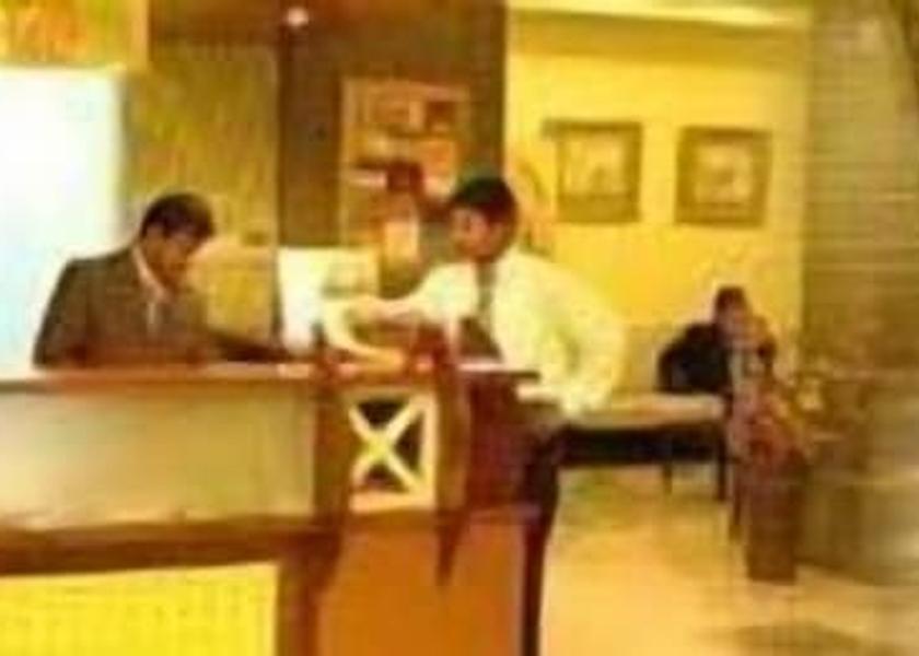  Muscat Reception